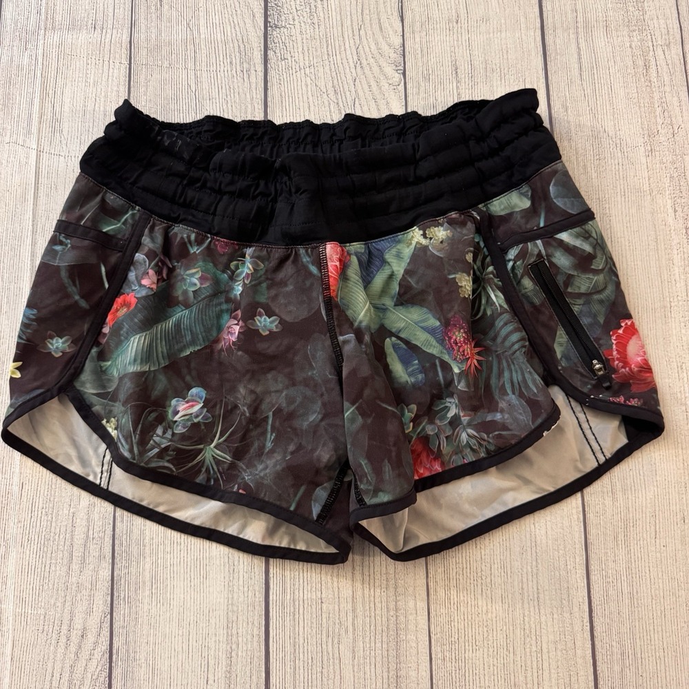 Lululemon Tracker Short II Curious Jungle Multi Women's Workout Size 6